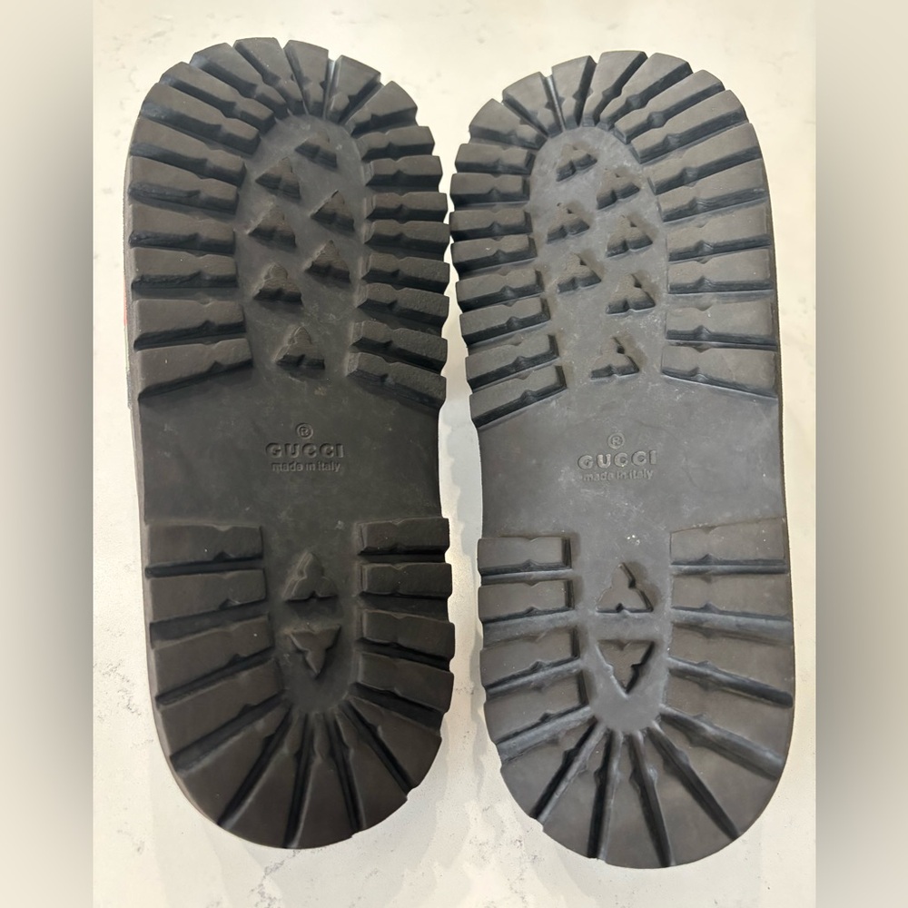 Gucci Men’s Web Signature Slide Sandals - Picture 9 of 14